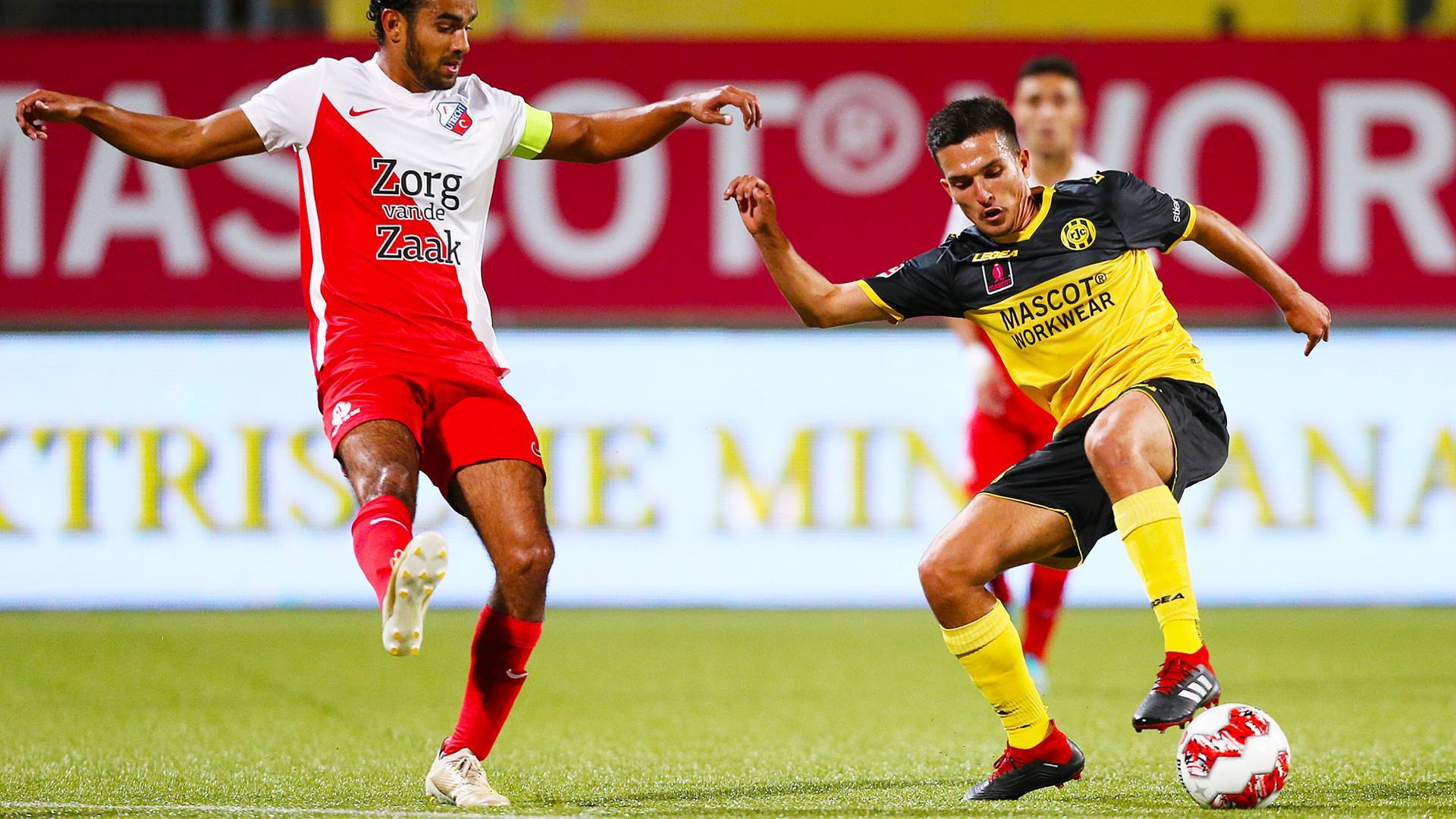 轻群体中的 轻群体中的