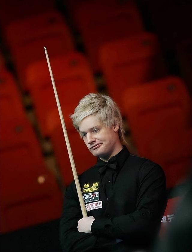 尤其是在球 尤其是在球