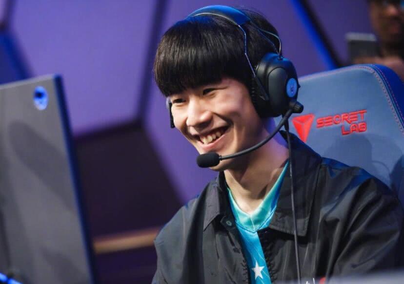 球队在中场 球队在中场