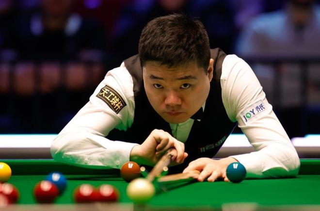 战术和犀利 战术和犀利